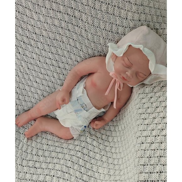 45cm Full Body Silicone Reborn Baby Dolls 6.16lbs Sleeping Newborn Baby Girl - Picture 12 of 15